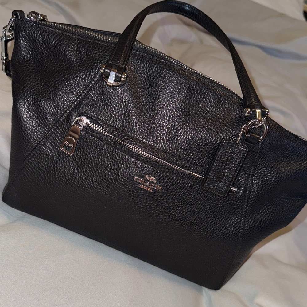 Coach Black Pebbled Leather Shoulder Bag - Picture 3 of 7